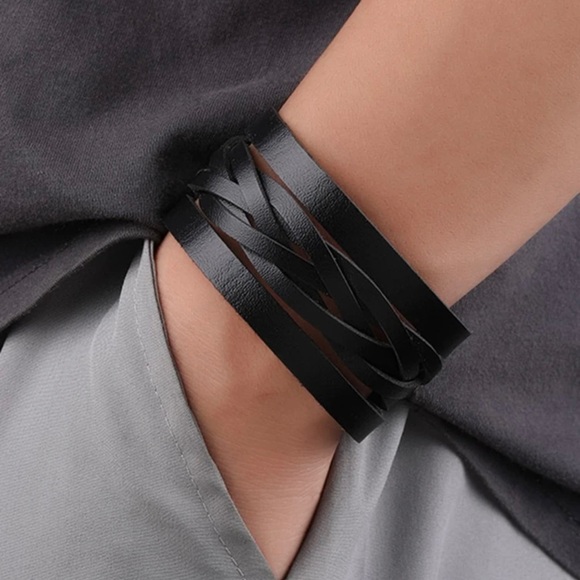 Men Black Leather Wide Bracelet - Picture 2 of 6